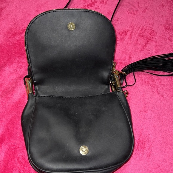 Steve Madden Crossbody Saddle Bag - Picture 6 of 10